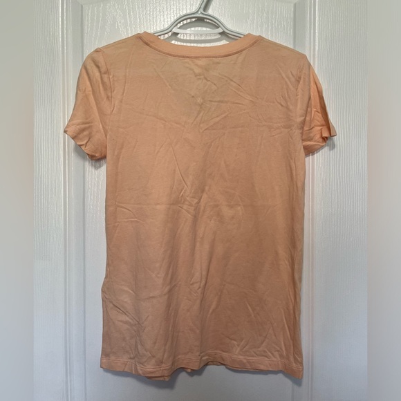 Forever 21 peach V-neck short sleeve t-shirt (tags still on!) - Picture 3 of 3